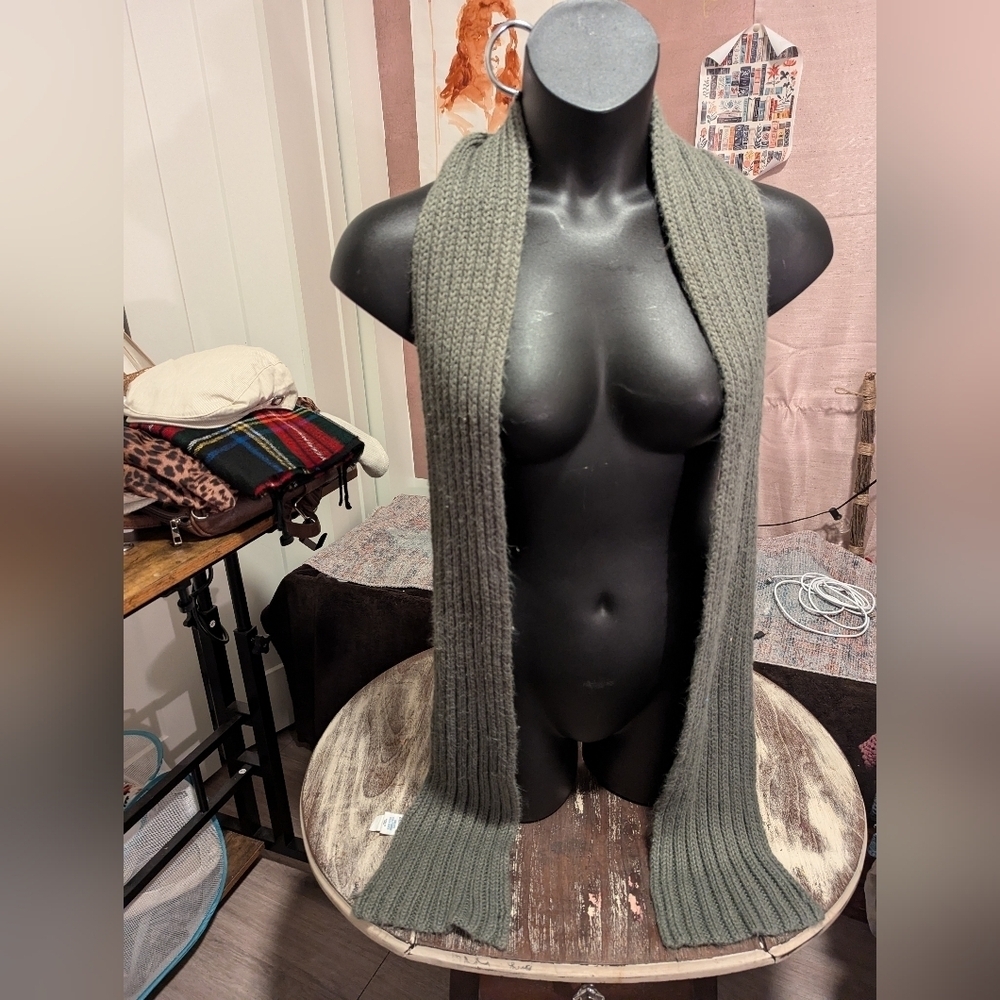 Old Navy Knit Scarf Neck Warmer Winter Accessories Soft Ribbed Olive‎ Green